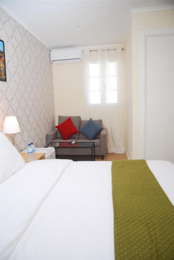 Amor Lisboa Hostel Esterno foto